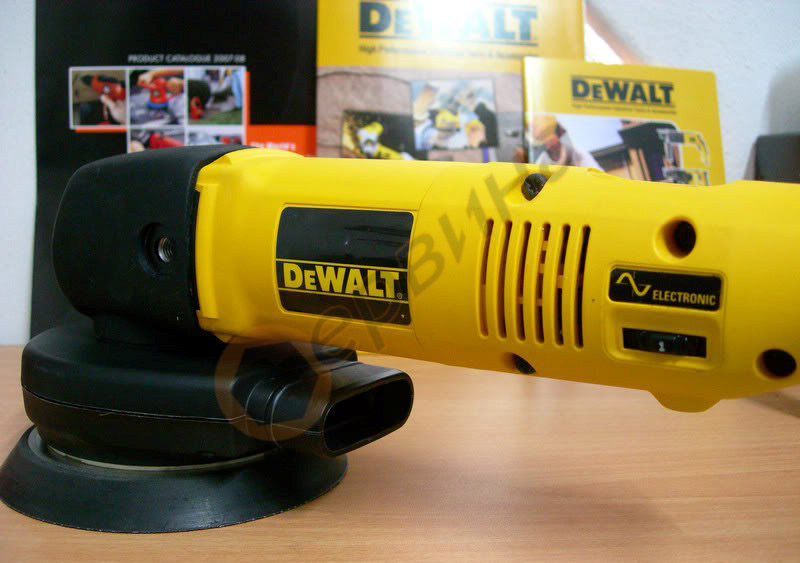 Шлайф ексцентриков DeWalt DW443 530W DeWalt Ръчни машини Сервина